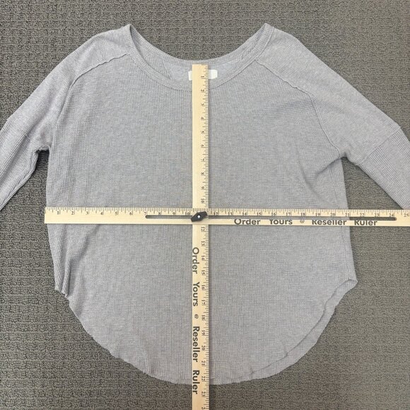 TNA Aritzia Shirt Small Cotton Blend Waffle Knit Scoop Neck Curved Hem Basic - Picture 3 of 10